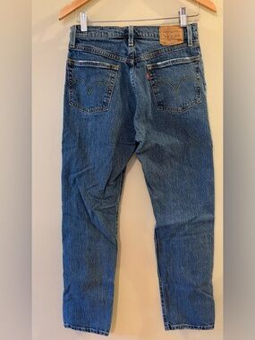 Women’s 501 Levi's Blue Jeans, button closure, Sz 27, 30L